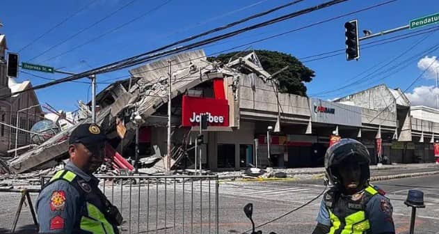 Casi una veintena de muertos y un centenar de heridos tras el terremoto de 7.8 en Filipinas