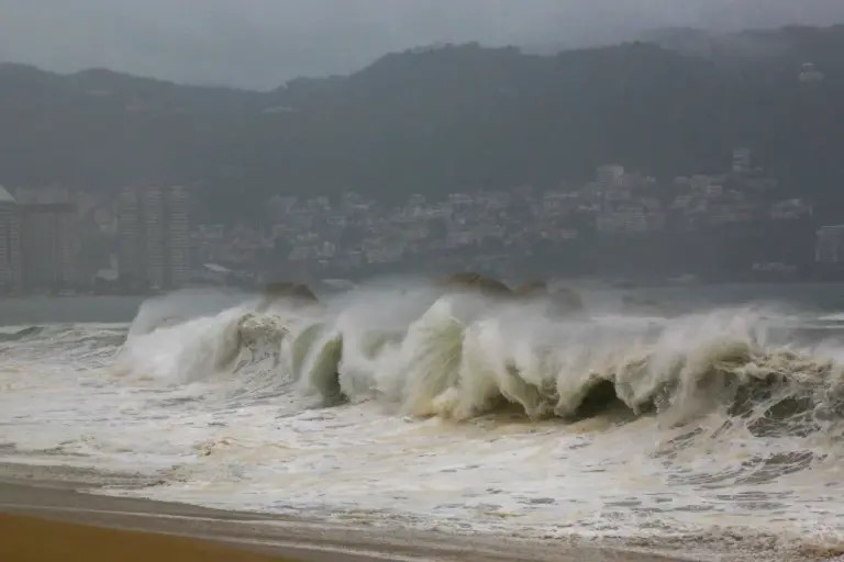 SMN: “Boris” se degrada a depresión tropical tras tocar tierra