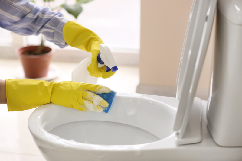 Dile adiós a los malos olores en el baño; 5 remedios caseros para quitar el olor a orina del inodoro