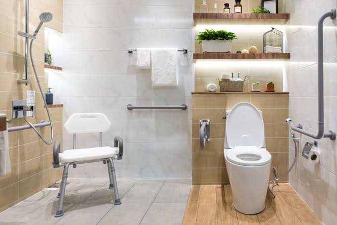 El baño: el espacio más peligroso del hogar para los adultos mayores en México