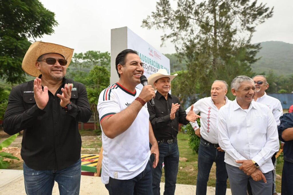 Eduardo Ramírez lleva obras prioritarias y programas sociales a Copainalá y San Fernando 4 ERA EN COPAINALA3 1