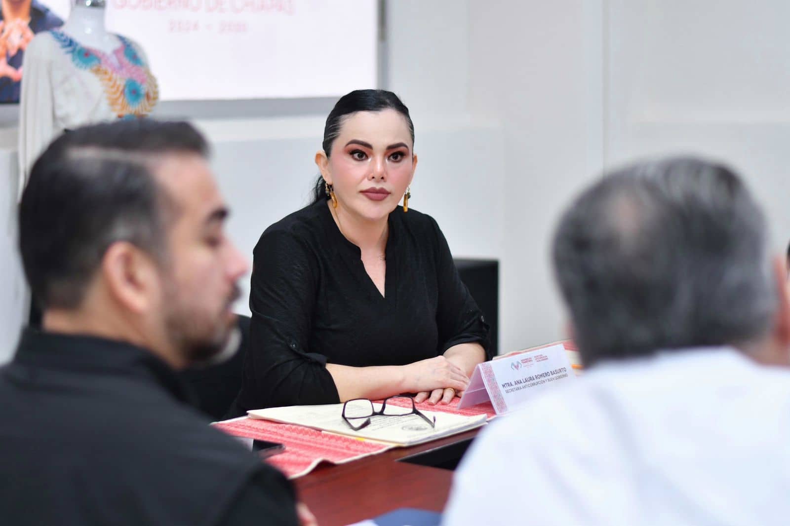 Ana Laura Romero Basurto sostiene reunión de trabajo con personal de la SAyBG para dar seguimiento a las acciones institucionales