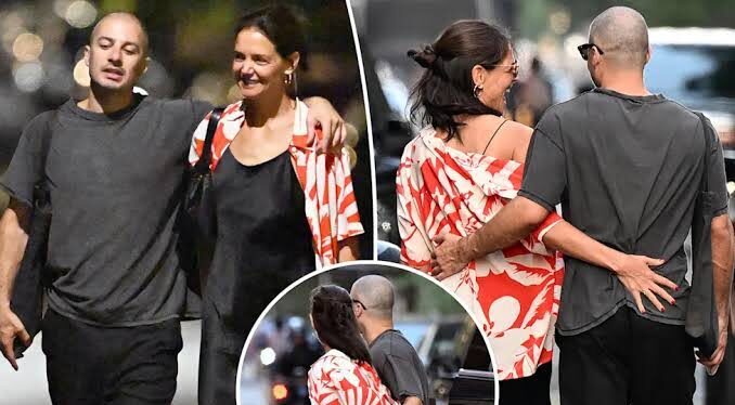 Katie Holmes parece tener un nuevo hombre en su vida