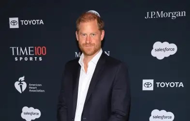 El príncipe Harry informa sobre el estado de salud del rey Carlos