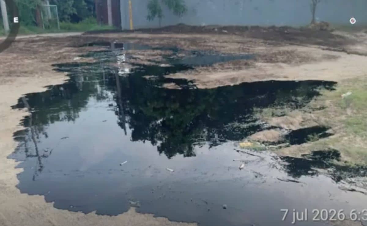 Confirman derrame de combustóleo en Salina Cruz; “huele muy mal”, dicen autoridades