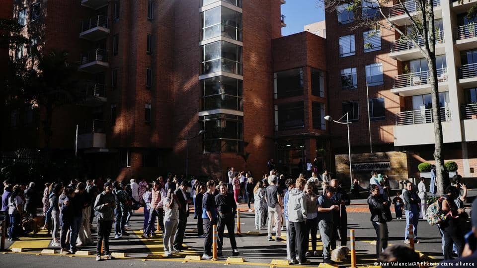 Fuerte terremoto sacude a Colombia y se siente en Ecuador y Panamá
