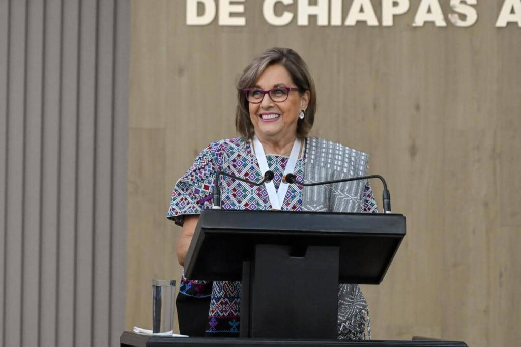 Gobernador Eduardo Ramírez Aguilar impone medalla “Rosario Castellanos” a Malú Mícher 4 ERA MEDALLA ROSARIO CASTELLANOS A MALU MICHER75 1