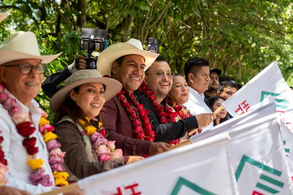 Eduardo Ramírez lleva obras de infraestructura y apoyos productivos a Ixtacomitán, Ixhuatán y Tapalapa 1 FOTO SEGUNDA ERA INFRAESTRUCTURA 1