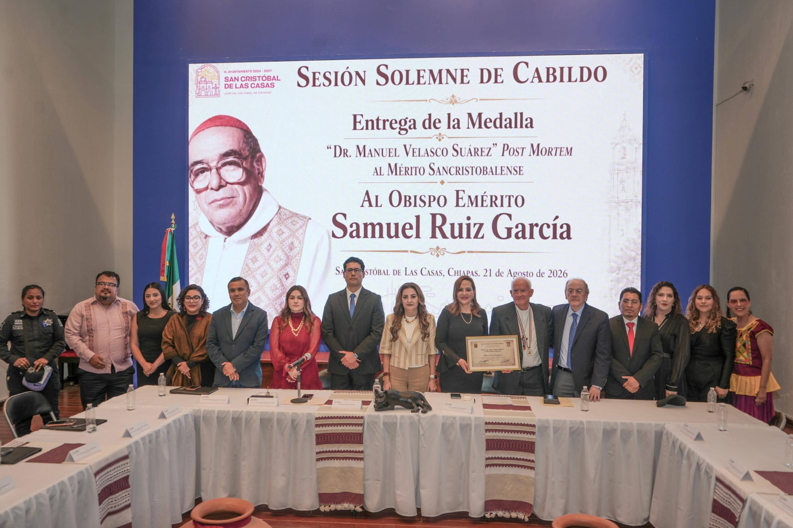 Dulce Rodríguez Ovando destaca legado de Samuel Ruiz García durante entrega de Medalla “Dr. Manuel Velasco-Suárez”