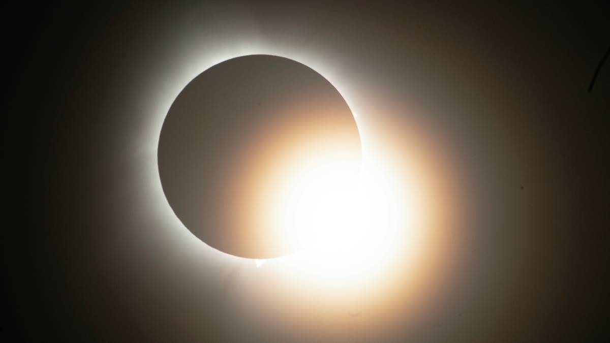 Eclipse solar total de agosto: así aprovechará la NASA este fenómeno para estudiar al Sol