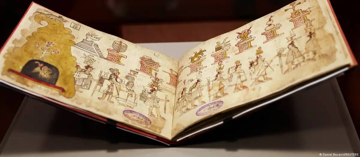 Códice Azcatitlán azteca vuelve a México prestado