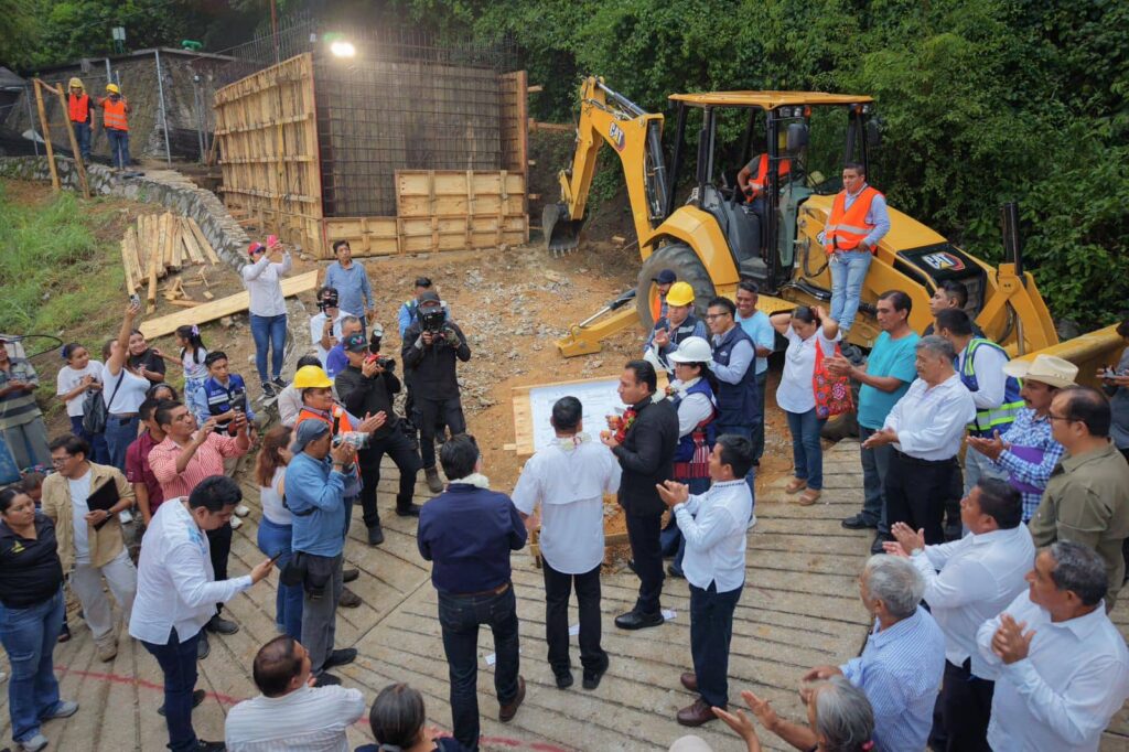 Con inversión histórica, Eduardo Ramírez fortalece el bienestar de las familias de Osumacinta 2 ERA OSUMACINTA ADULTO MAYOR 1