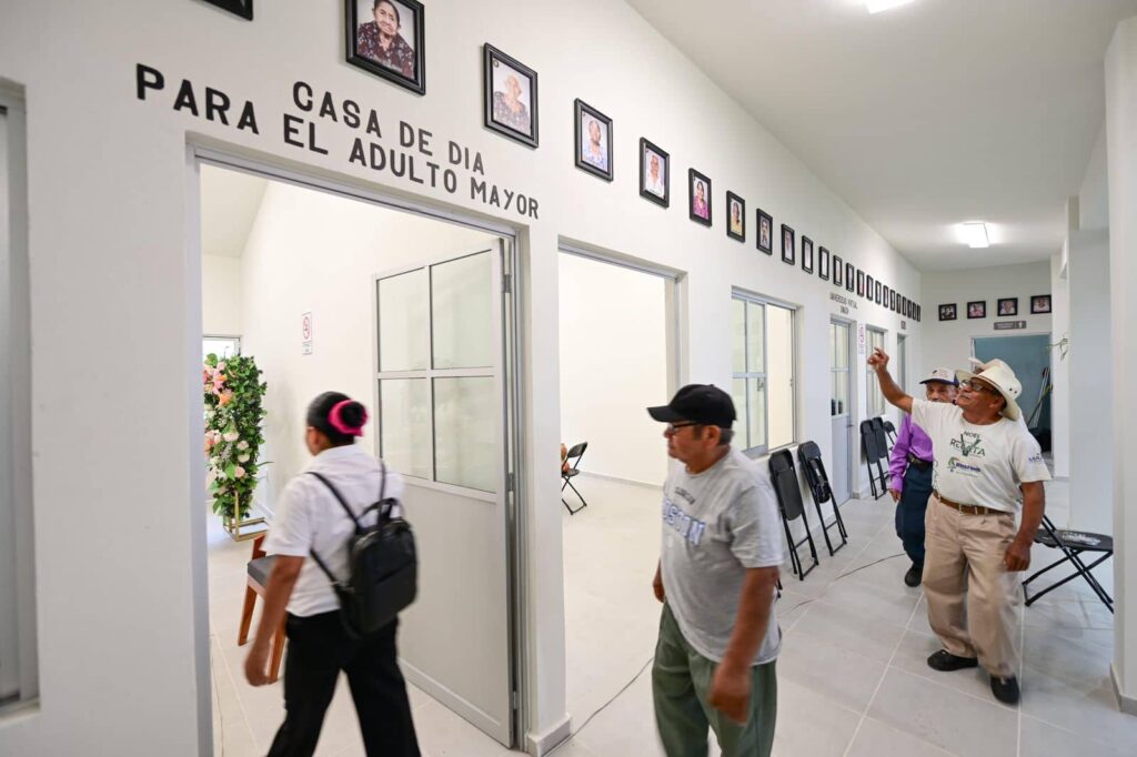 Con inversión histórica, Eduardo Ramírez fortalece el bienestar de las familias de Osumacinta 4 ERA OSUMACINTA ADULTO MAYOR5 1