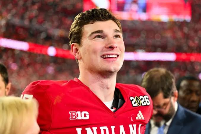 Fernando Mendoza, la última novedad en una NFL cada vez más latina