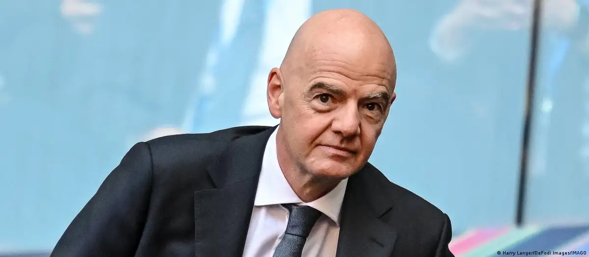 La FIFA acusa a la UEFA de “desinformación” y “acoso”