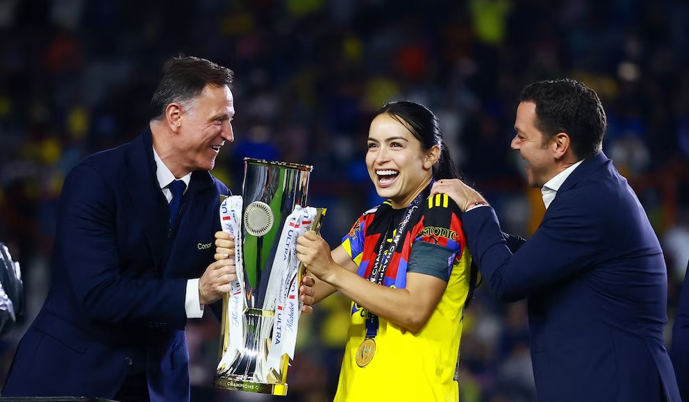 ¿Quién es Scarlett Camberos, la primera mexicana en ser nominada al Balón de Oro Femenil?