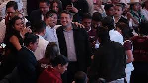 Morena celebra XV años al ritmo de Eugenia León, con videos sobre AMLO y Sheinbaum; Ariadna Montiel cerrará evento