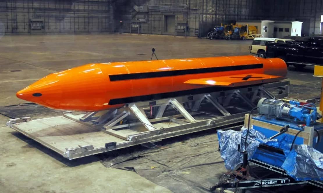 Estados Unidos considera usar la “madre de todas las bombas” contra Irán, según fuentes
