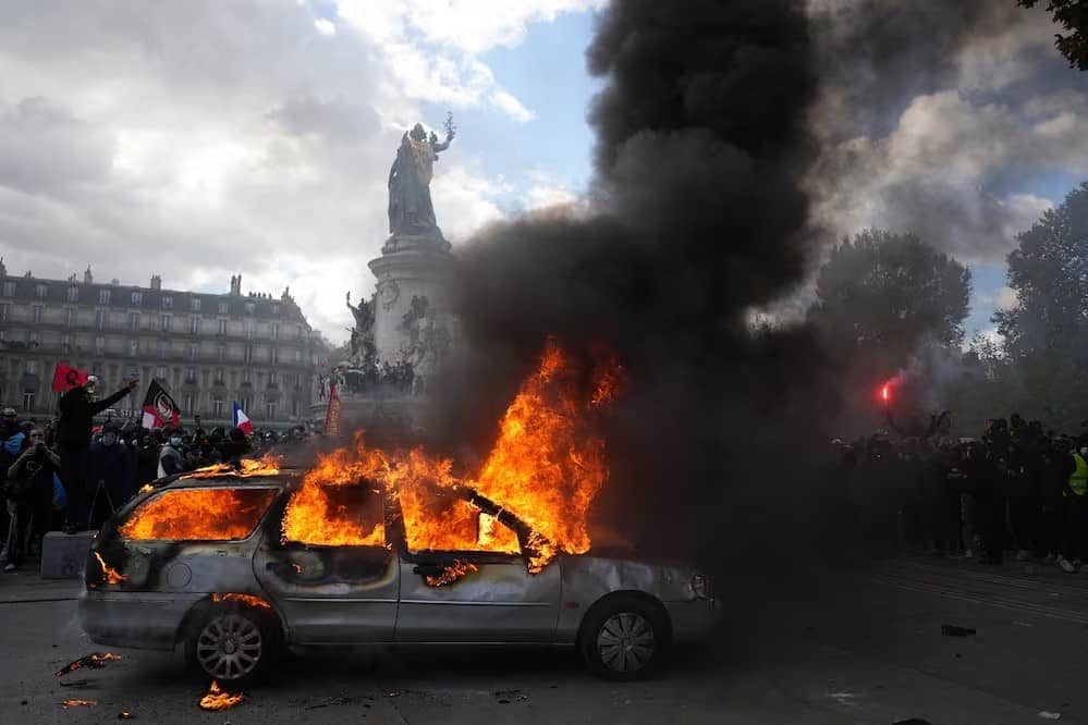 Manifestaciones en Francia: embajada pide a mexicanos estar alerta; ofrece protección consular