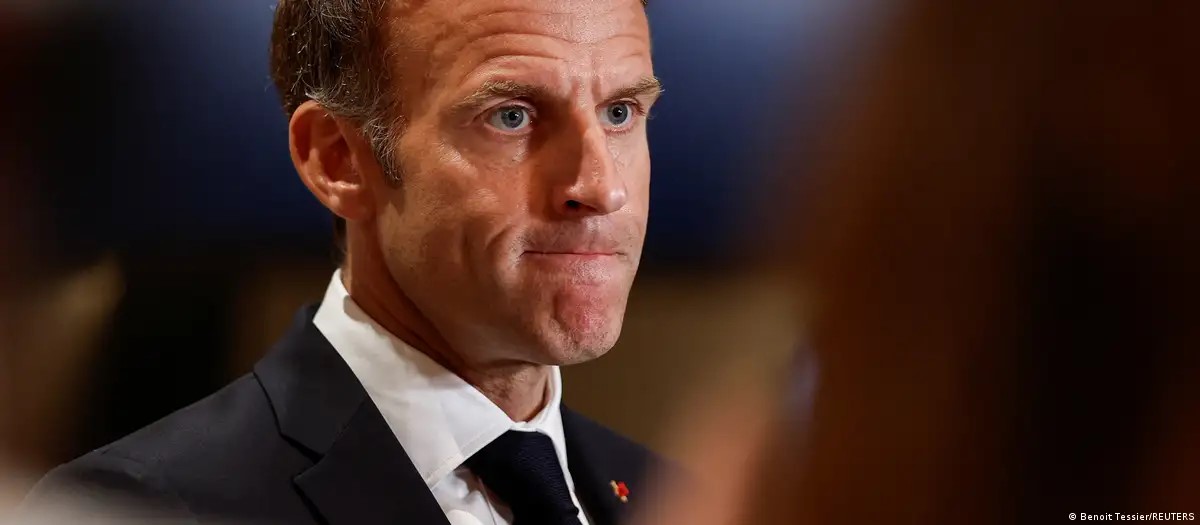 Macron: las redes sociales “dañan la democracia”