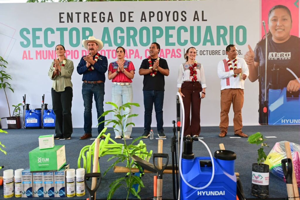 Eduardo Ramírez inaugura Centro LIBRE y entrega espacios educativos y apoyos agropecuarios en Totolapa 4 ERA TOTOLAPA 1