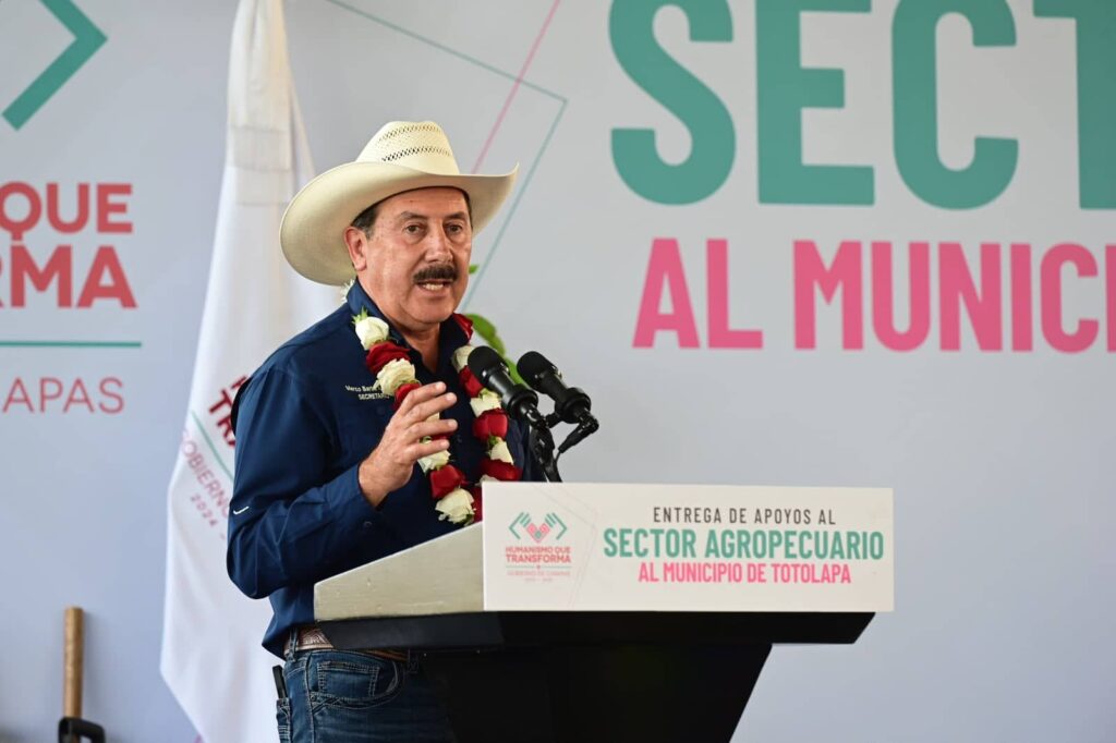 Eduardo Ramírez inaugura Centro LIBRE y entrega espacios educativos y apoyos agropecuarios en Totolapa 3 ERA TOTOLAPA5 1