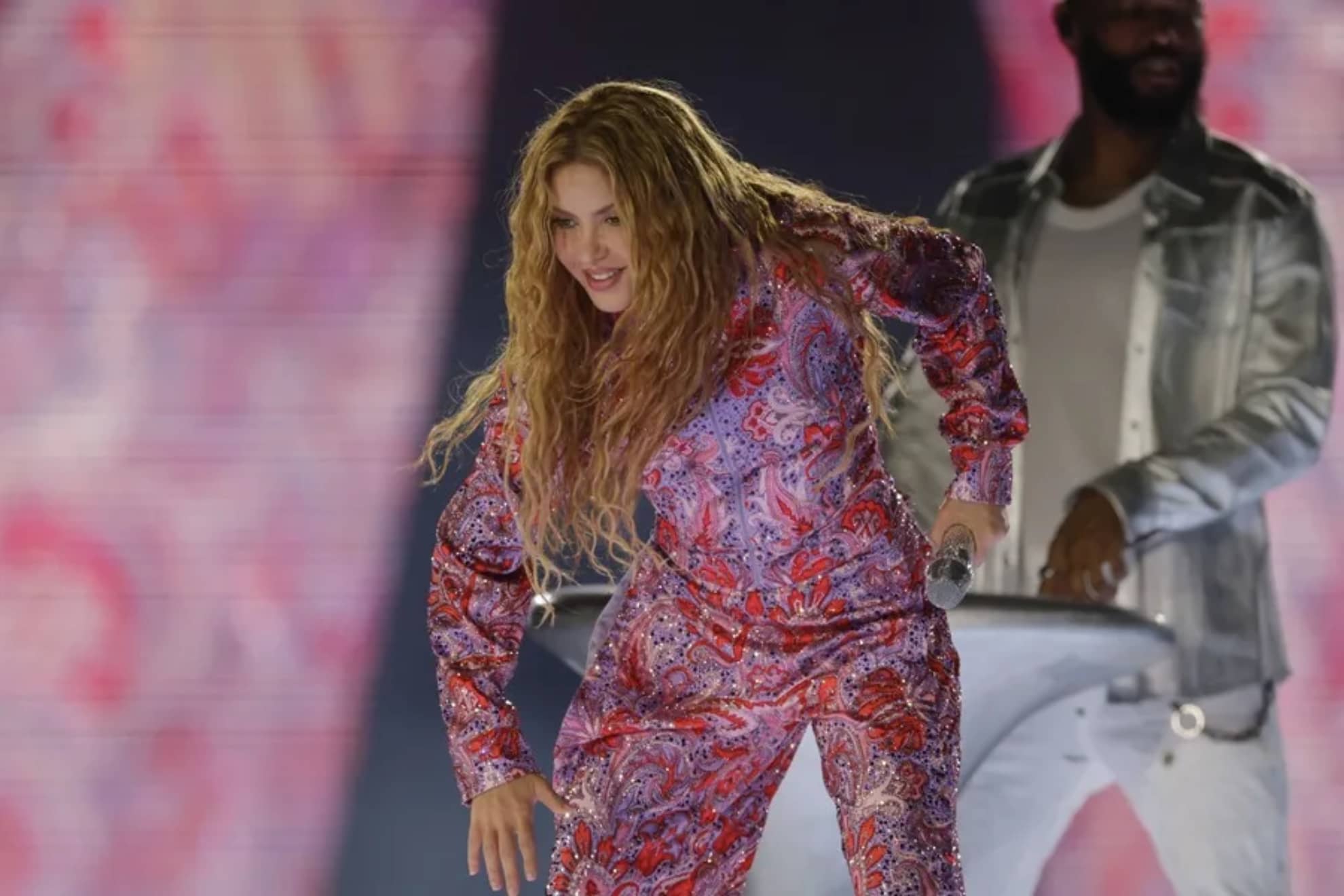Shakira impulsa iniciativa para capacitar a mujeres latinas en tecnología e inteligencia artificial