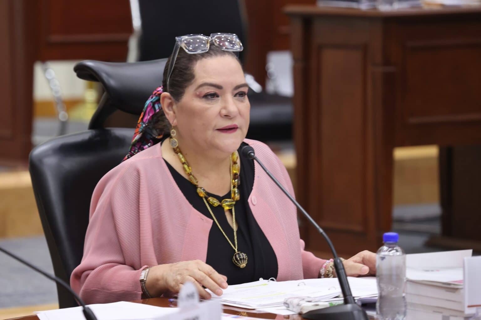Sheinbaum pide auditorías en el INE y rechaza privilegios ante polémica por salón del AICM